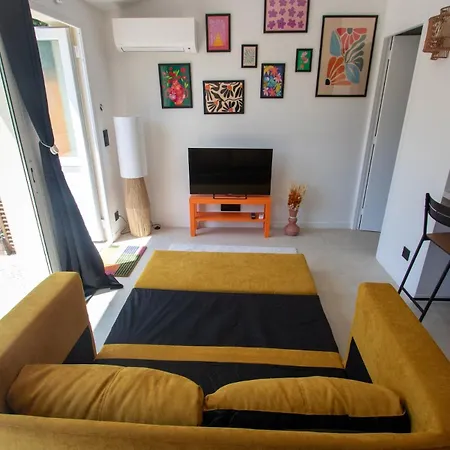 La Bulle, Cocon Douillet Renove * マントン